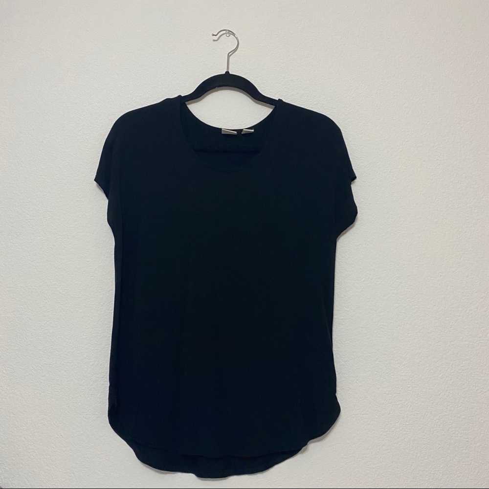 💚 5 for $10 💚 Lucy and Laurel Black T-Shirt